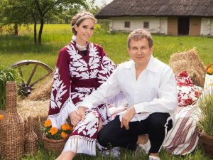 "Счастливые и влюбленные": Екатерина Осадчая и Юрий Горбунов прогулялись по ночному Киеву
