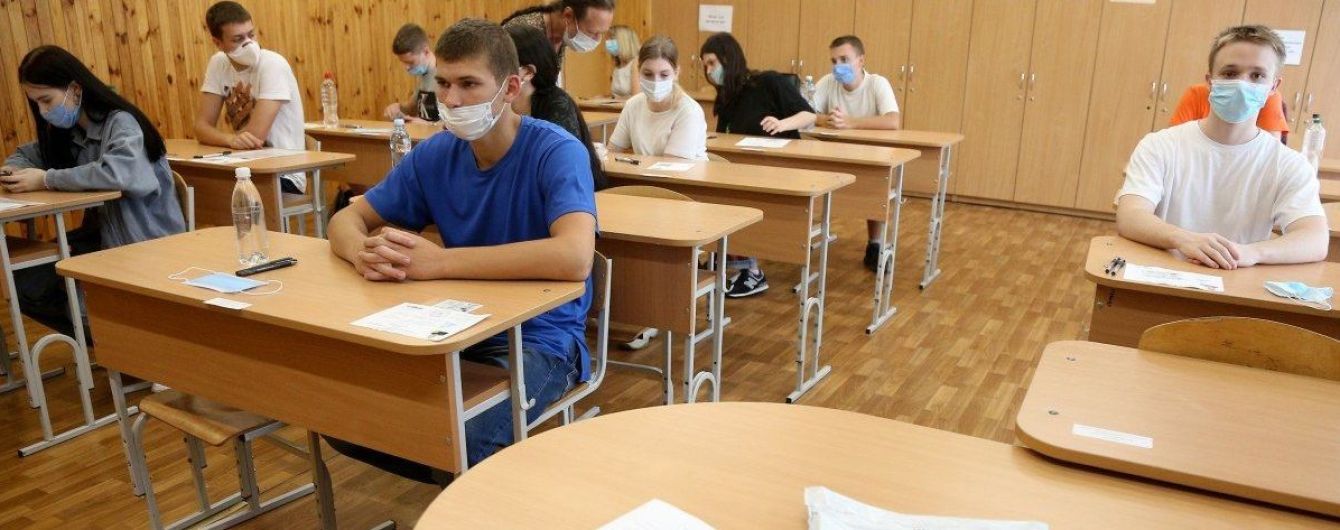 У МОН підрахували, скількох випускників не допустили до ЗНО з української мови через ознаки ГРВІ