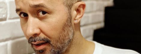 Сергій Бабкін у рожевій пачці та колготах приголомшив стійкою на пуантах