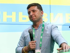 Рейтинги Зеленского и "Слуги народа" дальше стремительно падают – результаты нового опроса