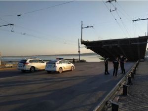 У Миколаєві розвідний міст "зажив своїм життям"