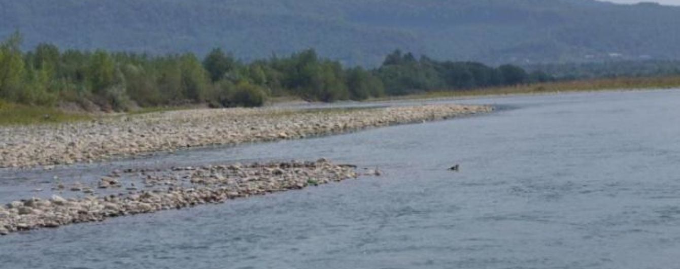 На Закарпатті тіло хлопчика, який зник під час купання, виявили в селі за кілька кілометрів