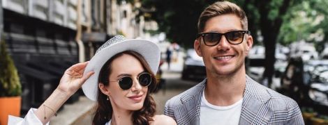 Володимир Остапчук з новою коханою у Києві влаштували вуличну фотосесію
