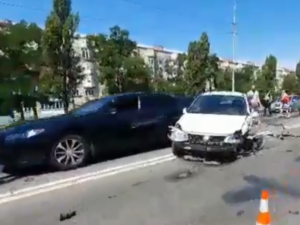 На Харьковском шоссе произошло масштабное ДТП с пострадавшими