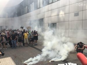 Судді не відпустили Стерненка на поруки: активісти зустріли рішення криками "Ганьба"