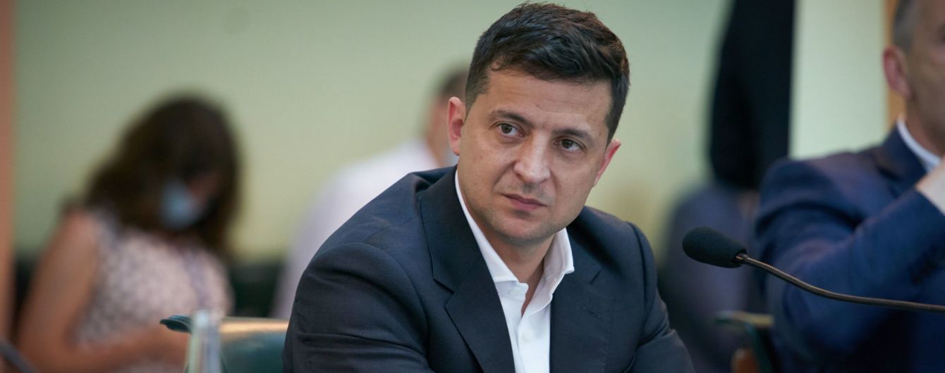 "Одна из лучших по эффективности": Зеленский оценил вакцину Covishield, которая направляется в Украину
