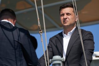 Зеленський встановив термін, коли з одеського пляжу повинні підняти затонулий танкер