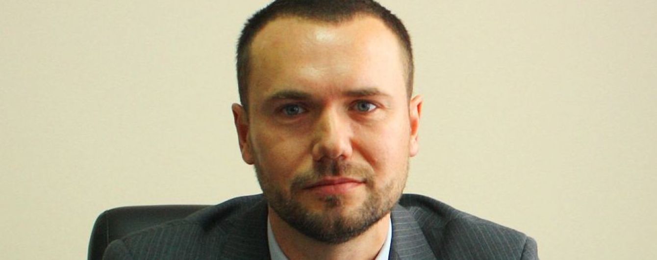 "Живіть на позитиві": Шкарлет іронічно відповів на закиди щодо незабезпечення додаткової оплати праці вчителям