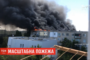 Пожар в 5-этажке в Новой Каховке: четыре квартиры выгорели, десять - пострадали