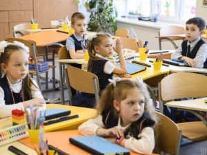 Шкільні внески: чи законно це і чи можуть батьки відмовитися здавати гроші