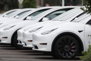 Tesla во втором квартале бьет рекорды продаж: названо количество реализованных электрокаров