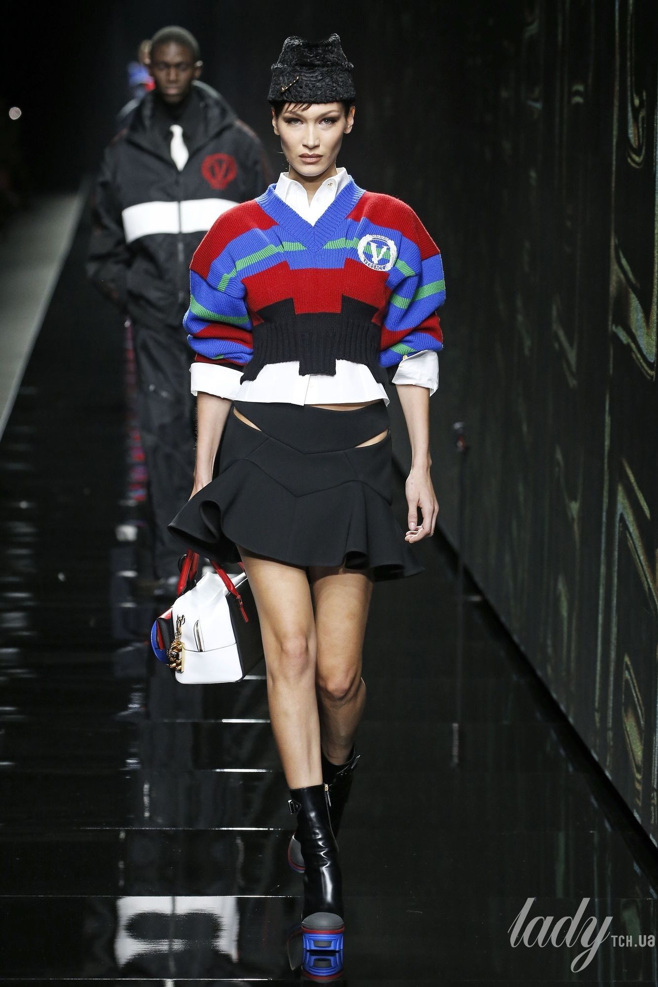 Коллекция Versace прет-а-порте сезона осень-зима 2020-2021_18
