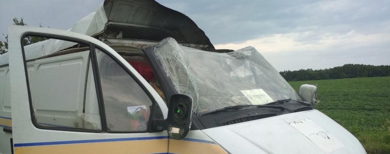 У Полтавській області підірвали і пограбували авто "Укрпошти": небезпечні злочинці втекли