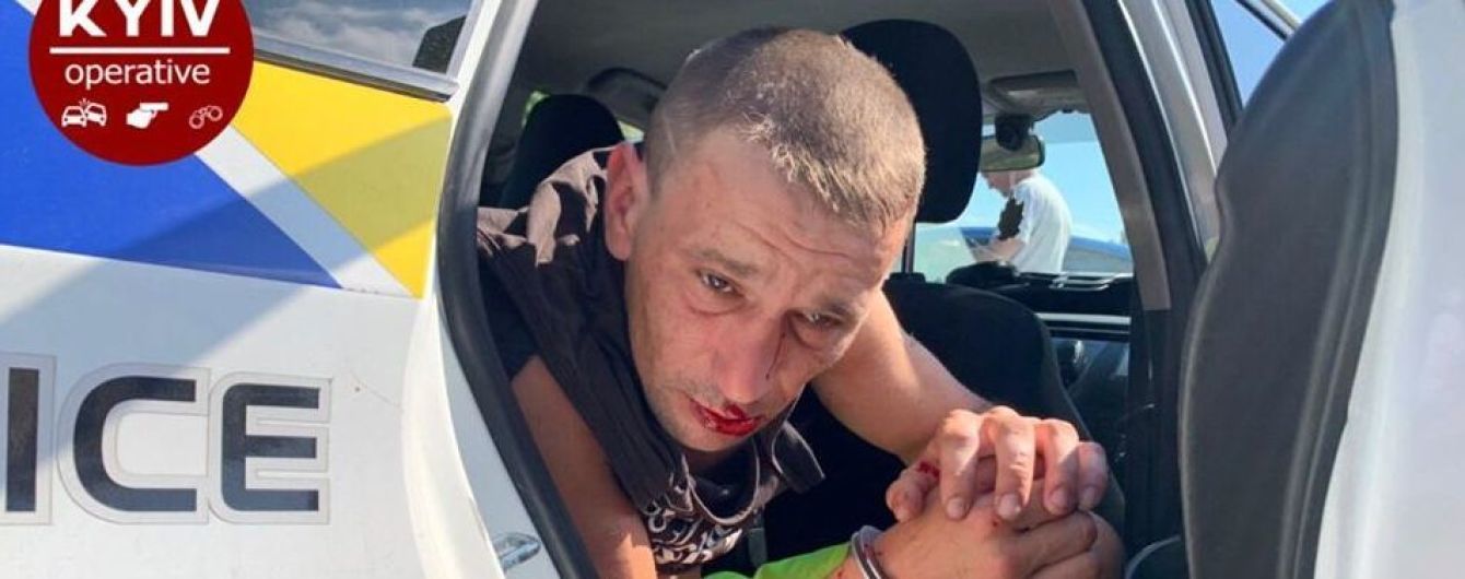 У Києві на Відрадному п'яний автомийник викрав Mercedes клієнта і розбив його вщент