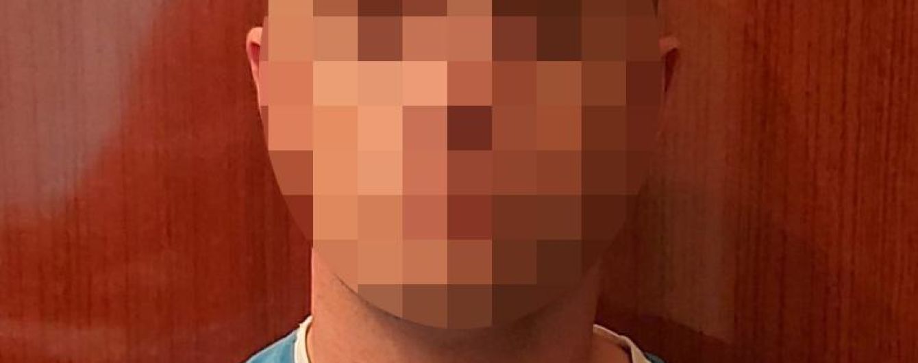 Помстився за звільнення: у Києві чоловік вистрілив у пах і очі наставнику по роботі