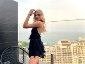 Зіркова українська тенісистка знялася оголеною та "влипла" в расистський скандал