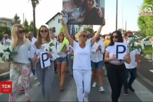 У Франції люди влаштували акції на підтримку водія, якого побили пасажири за вимогу одягнути маску