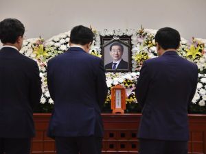 Мэр Сеула перед самоубийством оставил записку с последней просьбой