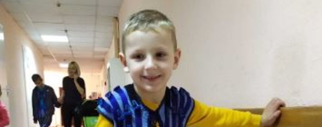Батьки Станіславчика просять допомоги в лікуванні сина