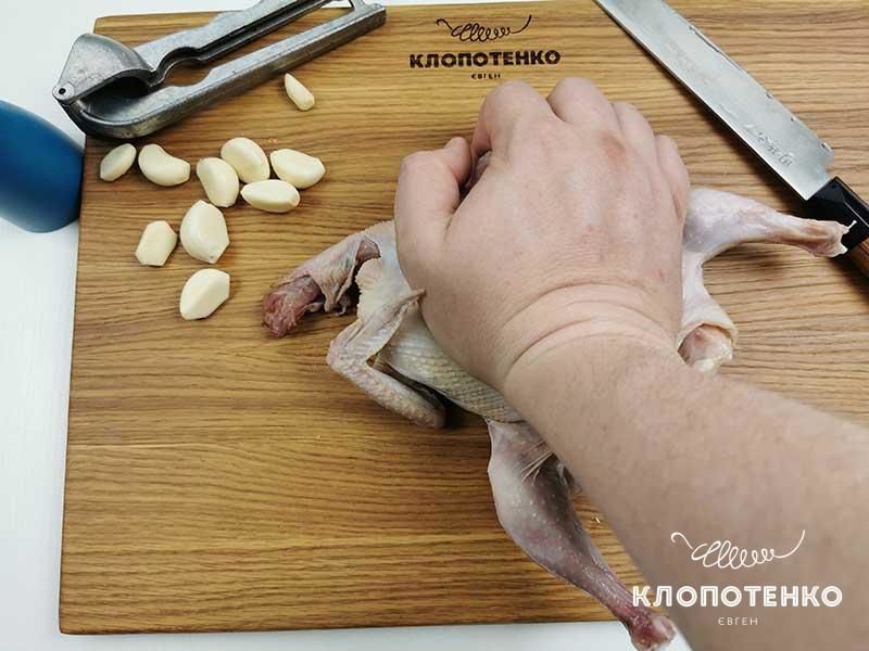 Курча табака з йогуртовим соусом_1