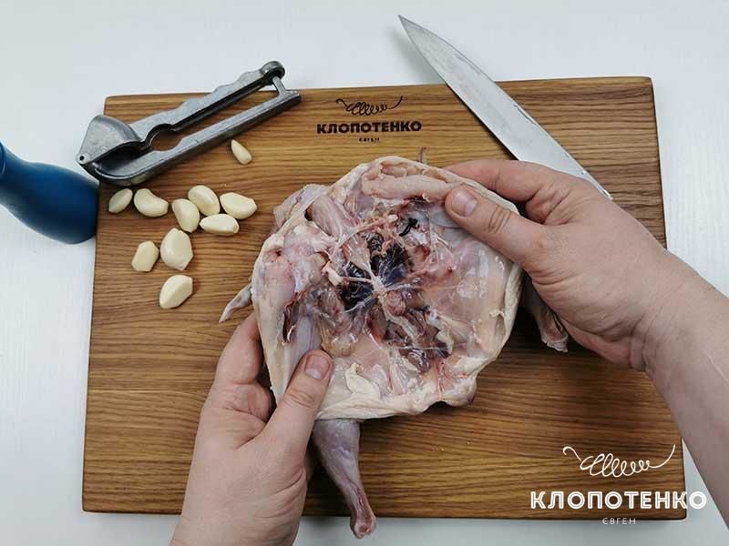 Курча табака з йогуртовим соусом_3