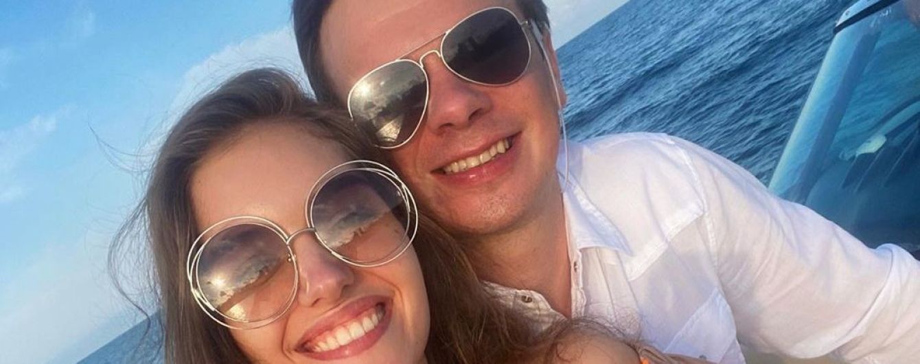 Дружина Дмитра Комарова розсекретила, як екзотично пара відсвяткувала ситцеве весілля