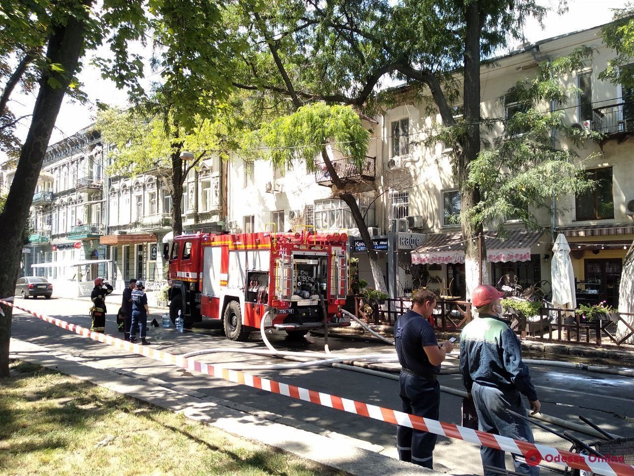Пожежа в центрі Одеси