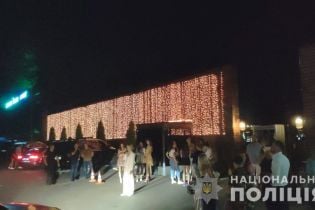 Грубо порушували карантин: під Києвом у Козині поліція припинила діяльність нічного клубу