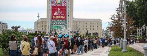 Черга зі скаргами до ЦВК, затримання, закриття метро: як у Мінську люди намагалися оскаржити недопуск опозиційних кандидатів