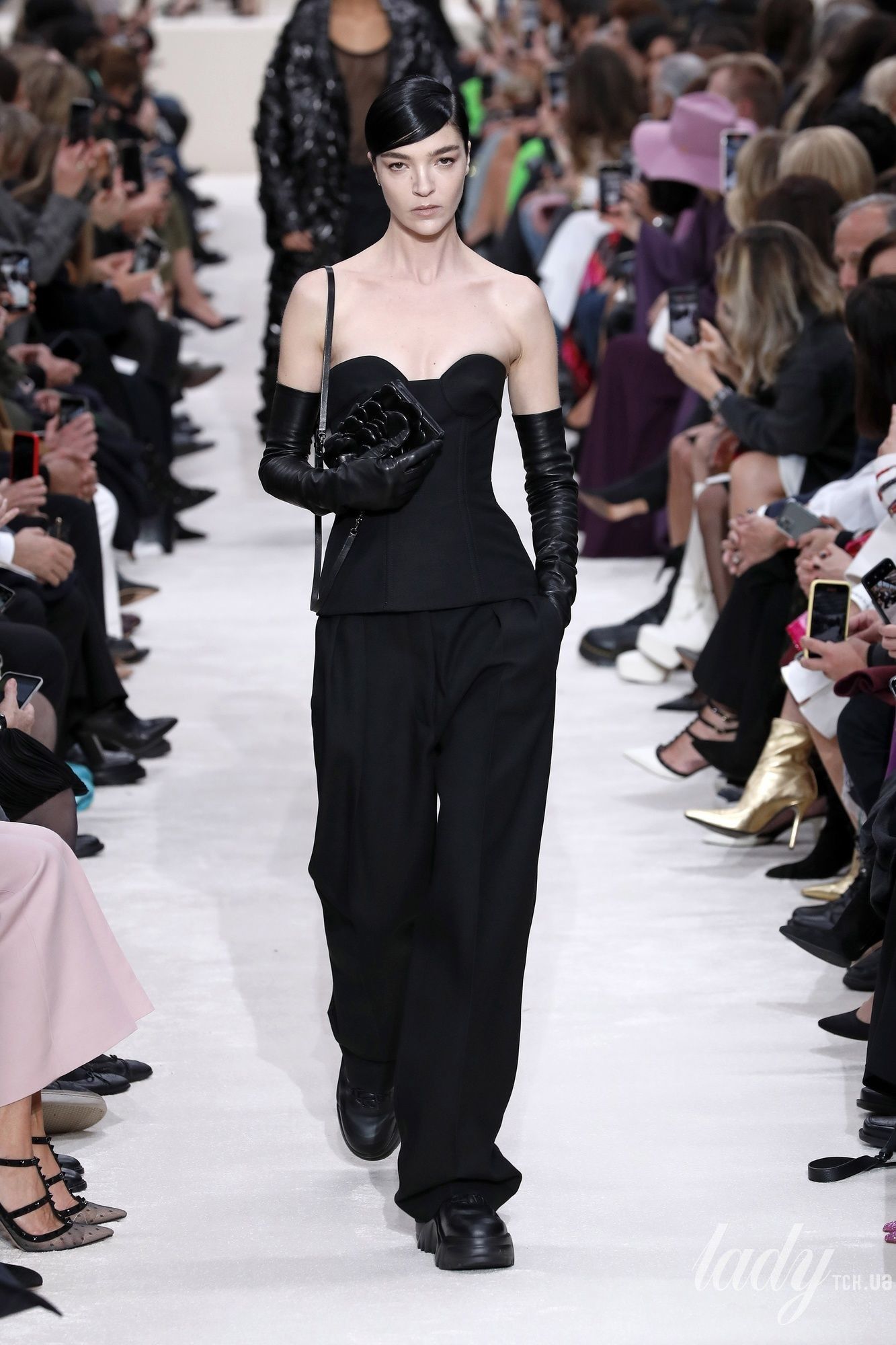 Коллекция Valentino прет-а-порте сезона осень-зима 2020-2021_9