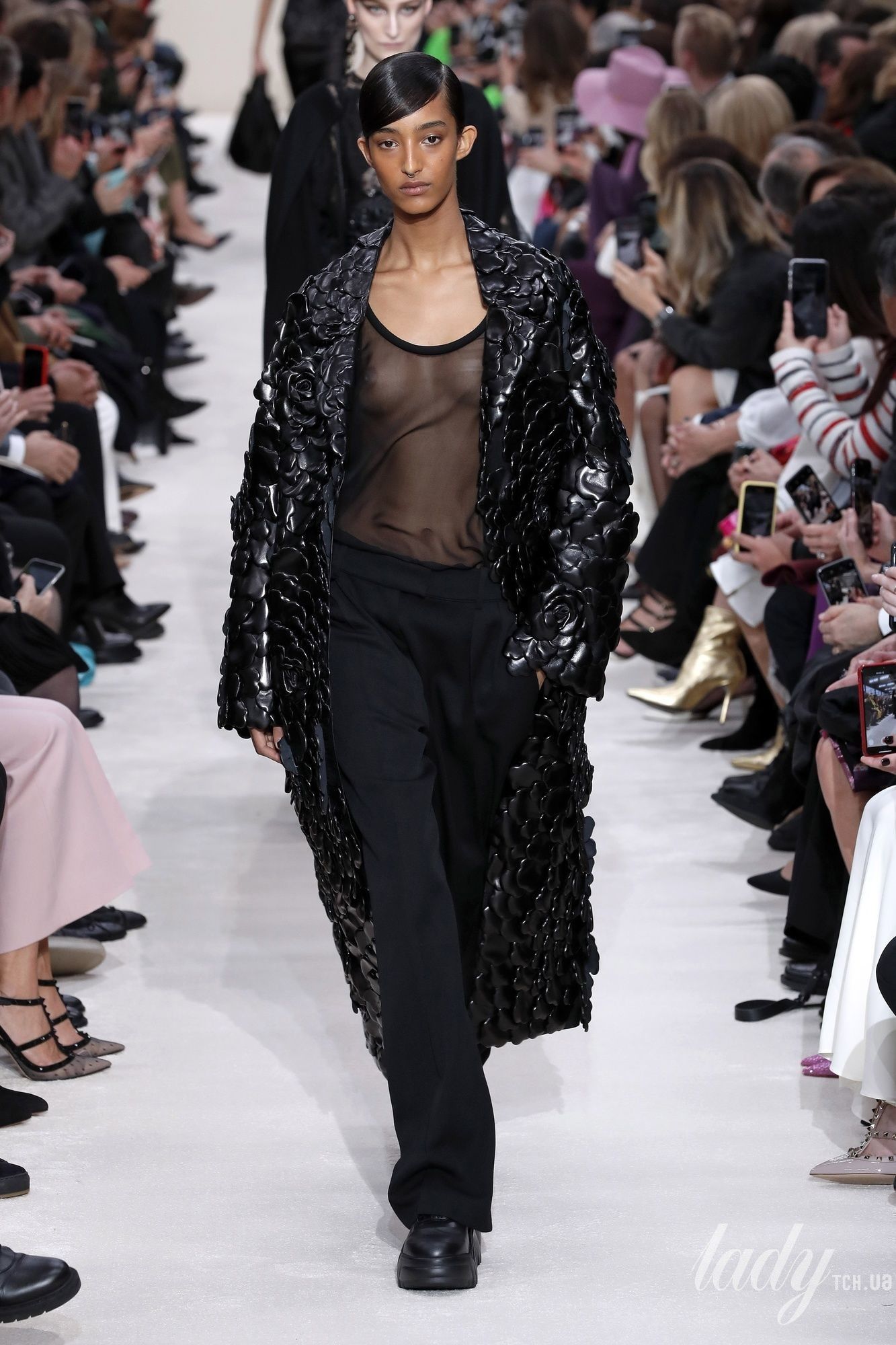 Коллекция Valentino прет-а-порте сезона осень-зима 2020-2021_10