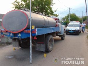 У Житомирі під колесами вантажівки загинув 5-річний хлопчик