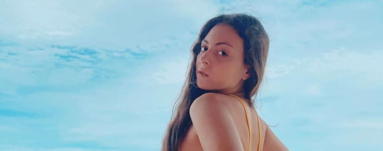 15-летняя дочь Оли Поляковой в красном купальнике показала фигуру