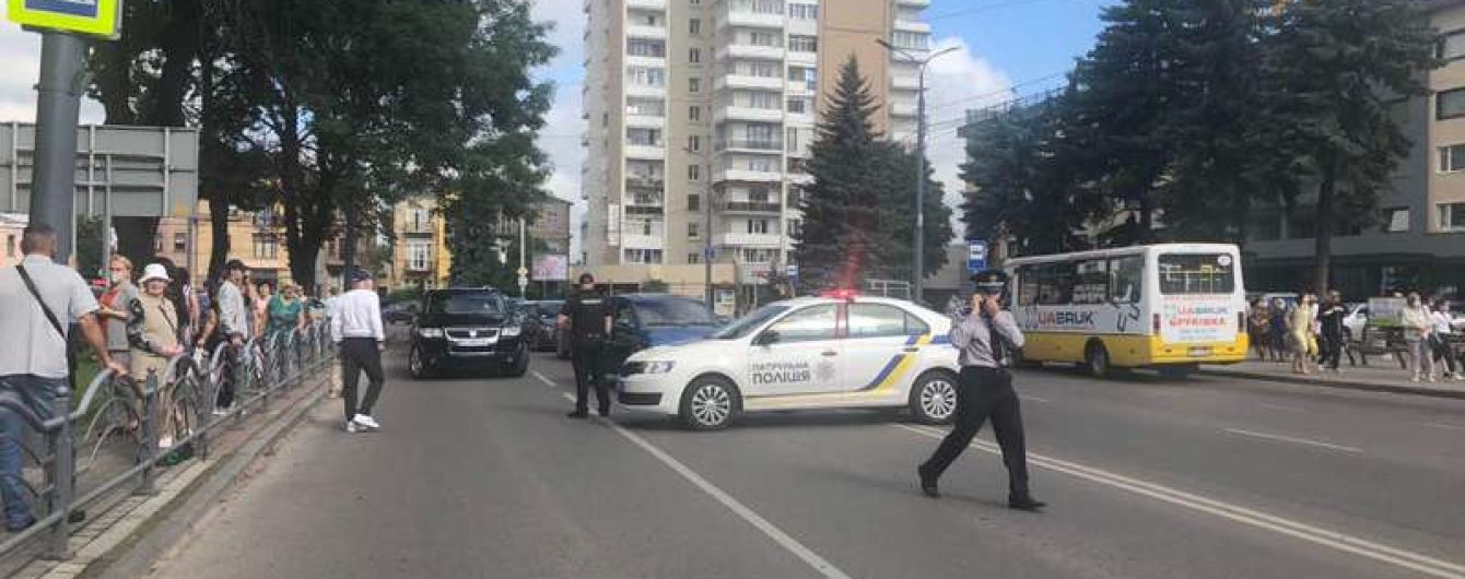 Захват автобуса в Луцке: появилось видео с места событий