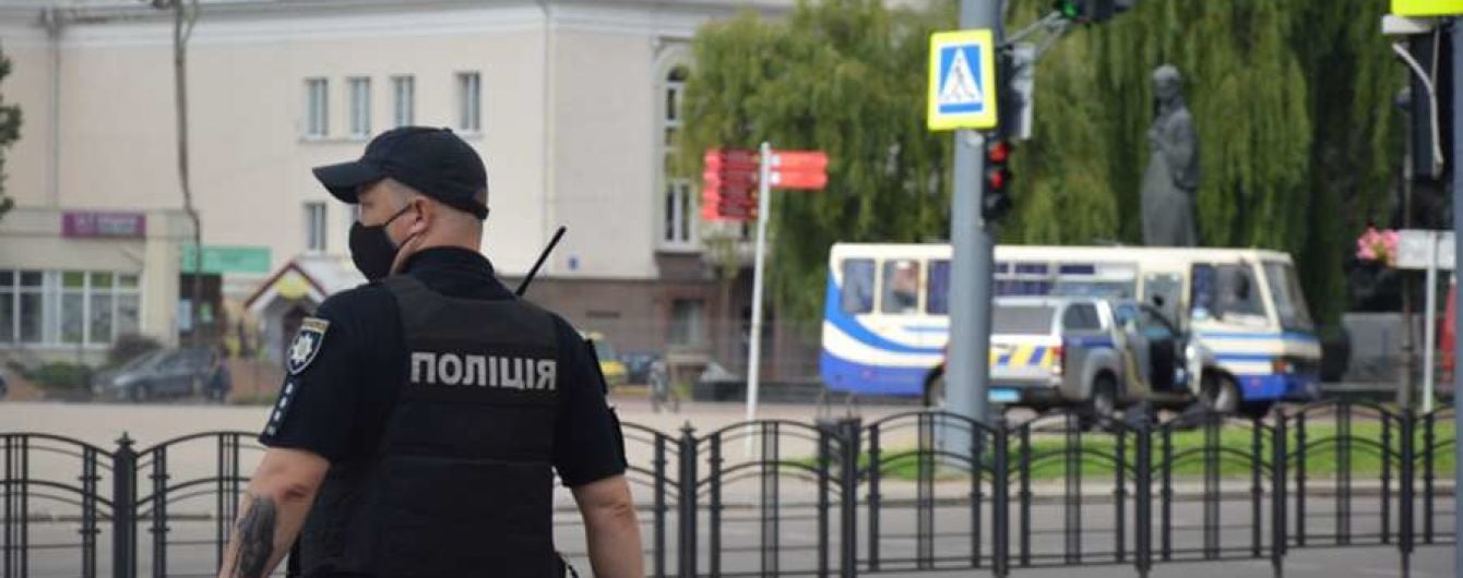 Начнется штурм – взорву автобус": луцкий террорист пообщался с журналистами