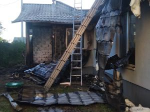 Подробиці пожежі у будинку активіста Шабуніна: що відбувається на місці НП