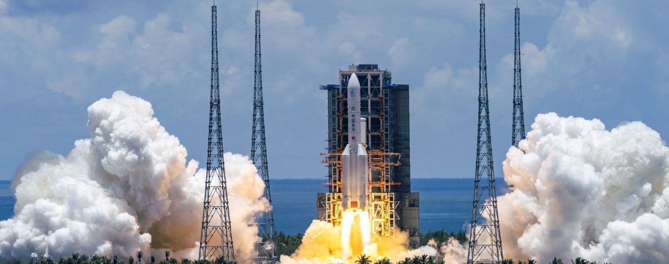 Китай запустив у космос свій перший марсохід для вивчення Червоної планети