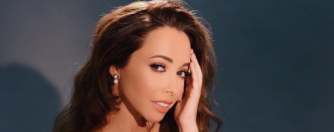 С акцентом на откровенном декольте: Екатерина Кухар опубликовала новое фото
