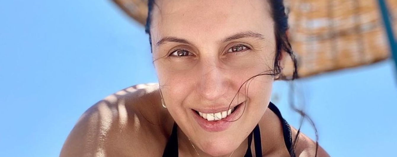 Джамала в бикини: певица показала, как отдыхает в Турции с мужем и двумя сыновьями