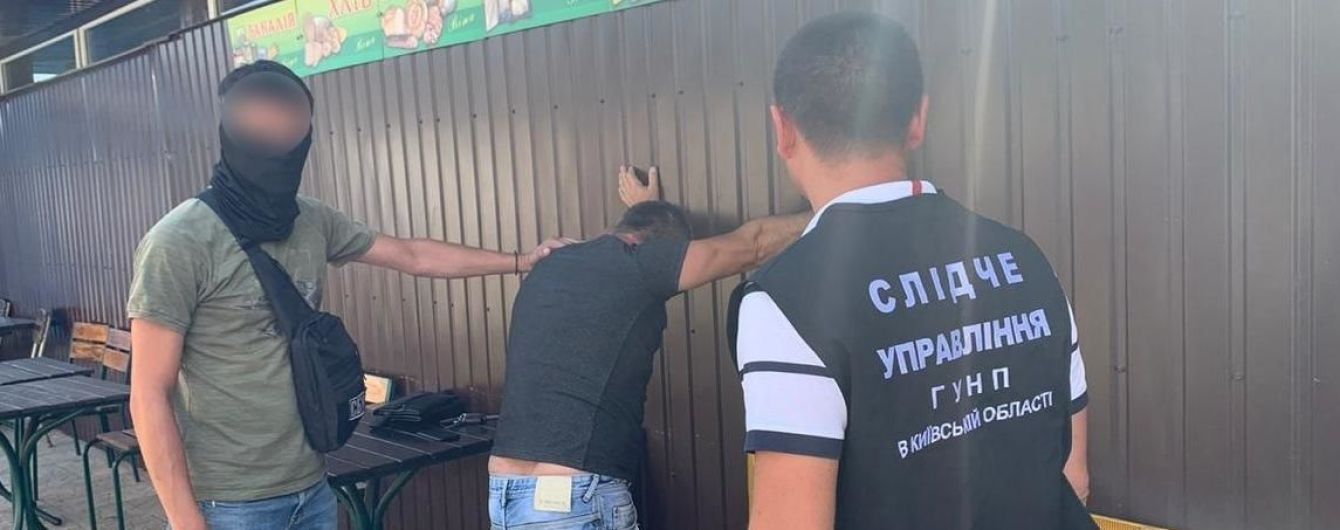 Под Киевом задержали депутата во время получения взятки в сумме 1,5 тысячи долларов