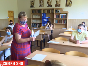 Феномен ЗНО-2020: з чим пов'язують високі бали абітурієнтів з математики та низькі - з української мови