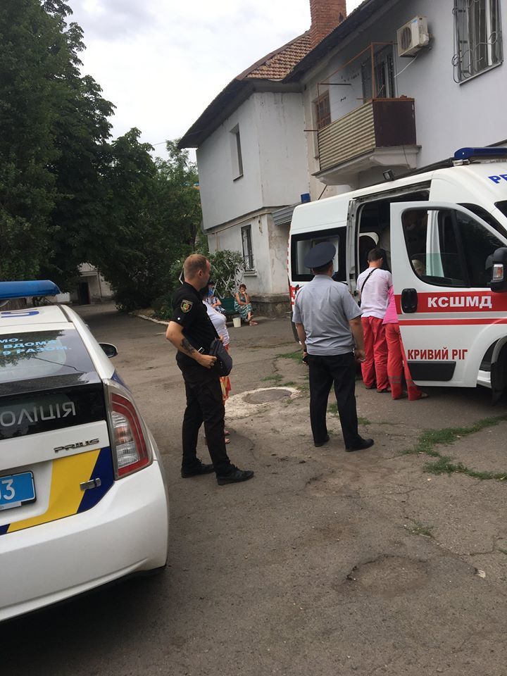 Двомісячну дитину медики забрали на обстеження