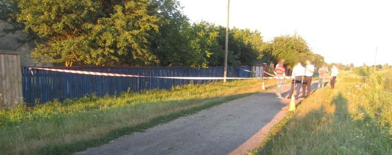 Сосед увидел тела и окровавленные стены: в Хмельницкой области произошло двойное убийство