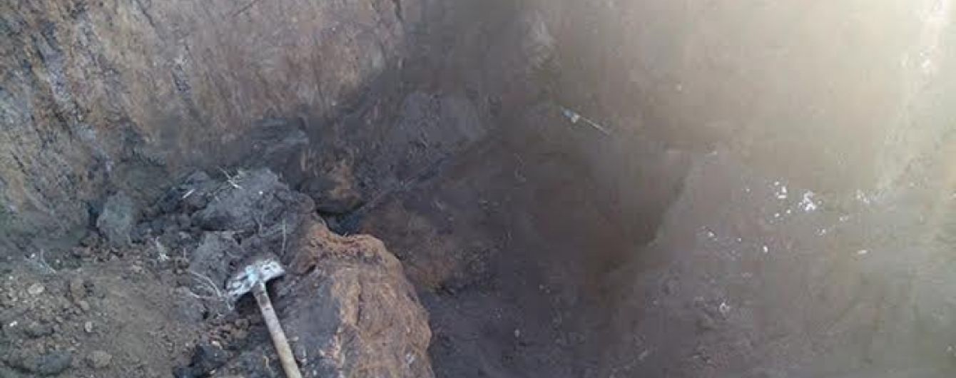 В Кривом Роге во время проведения земельных работ мужчину засыпало землей
