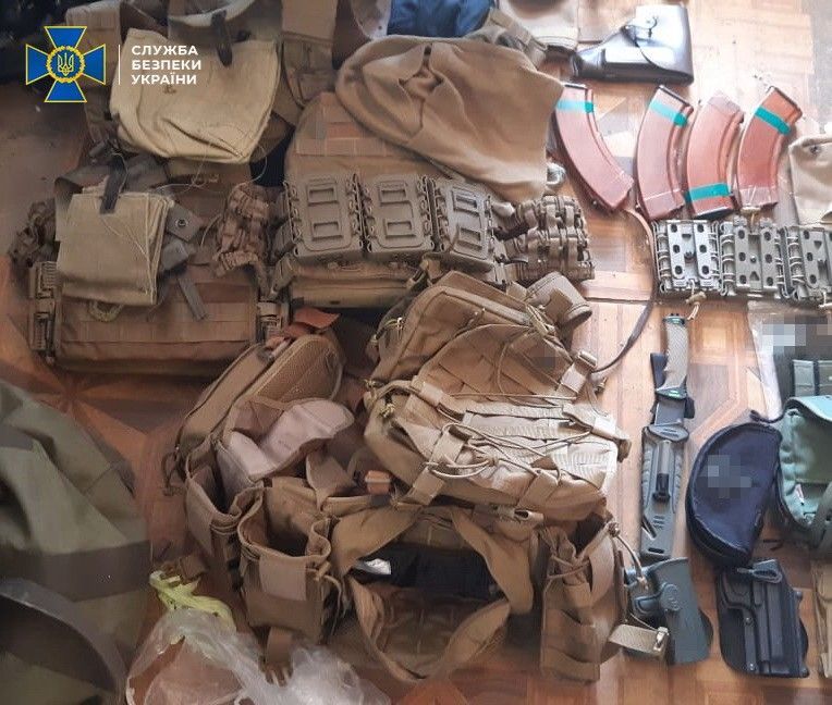 Підпільне виробництво зброї