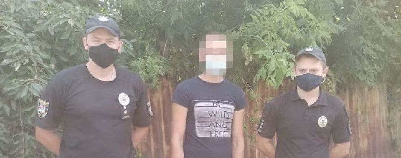 В Луганской области поймали мужчину, который сжег флаг Украины: что ему грозит