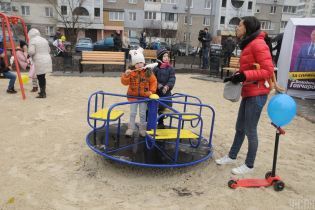 В Кременчуге 11-летний мальчик получил двойной перелом, когда катался на карусели
