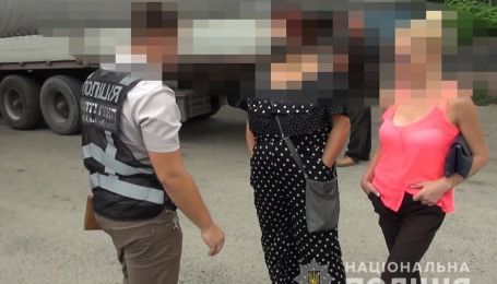 Правоохранители рассказали, сколько зарабатывают запорожские куртизанки на улицах города