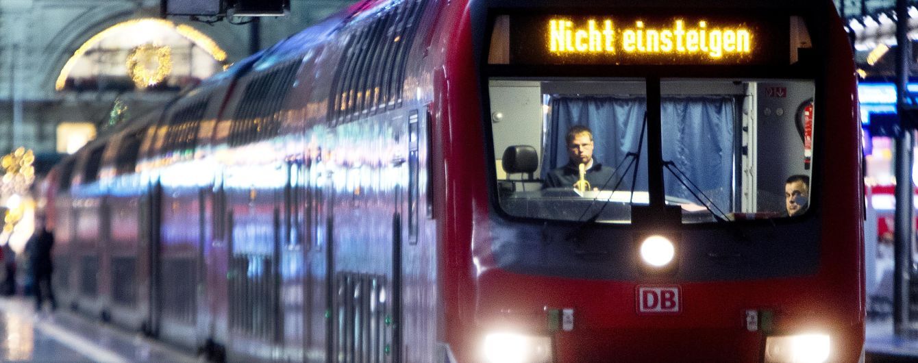 В Германии мать убила пятерых детей и хотела броситься под поезд с шестой дочерью