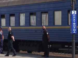 "Червона" зона: як змінилися умови для пасажирів, що прямують потягами до/чи з Тернополя та Луцька